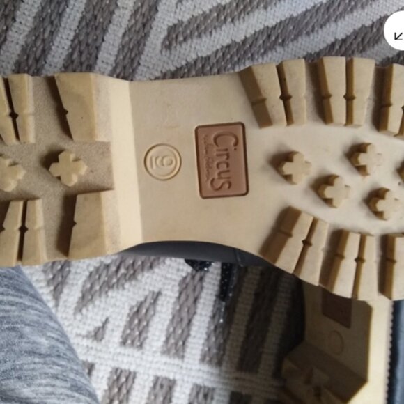 Sam Edelman black leather hikers with faux fur 9 M - Excellent Used - Picture 5 of 6